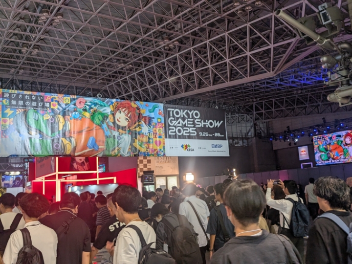 「観る」から「体験する」へのシフト