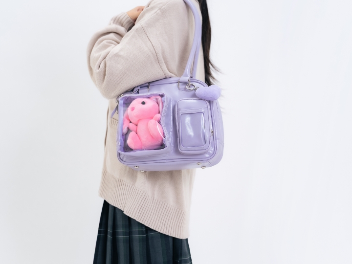 推し活市場の拡大と“持ち歩く文化”の定着