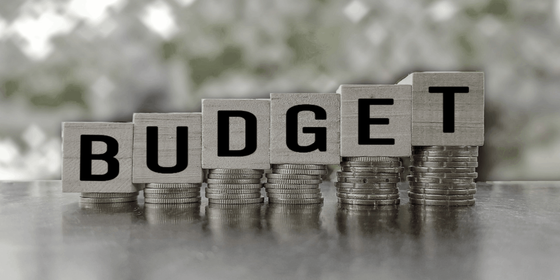 周年記念品を製作する際の予算設定