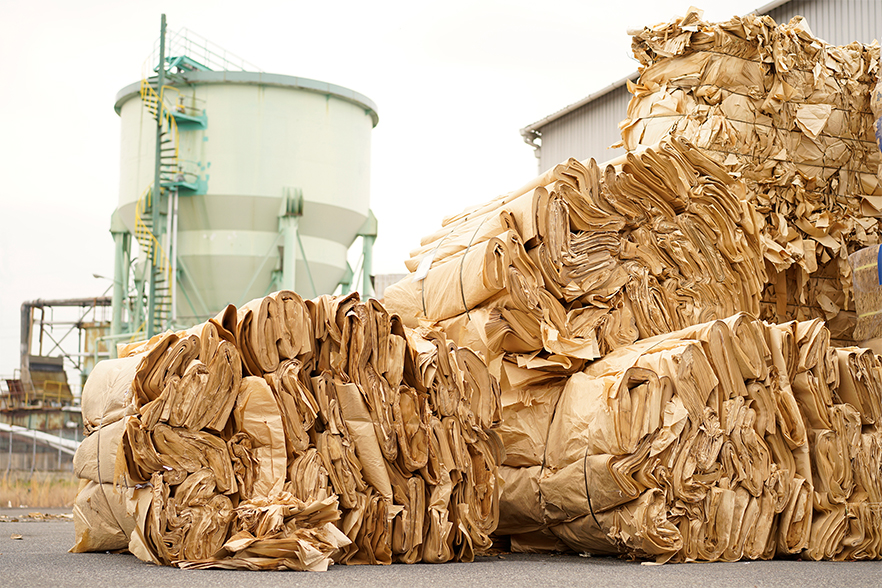 工業用クレープ紙　原料は100％再生紙